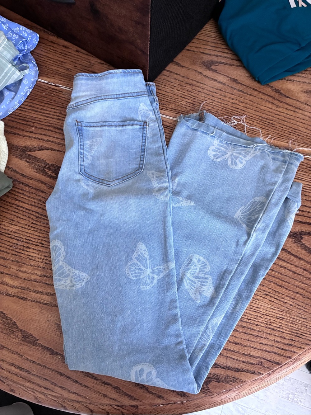 No Boundaries Light Blue Butterfly Print Skinny Jeans